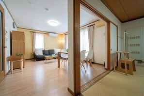 Flat-screen TV - Lilac (Sapporo)