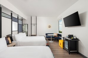 Premium bedding, in-room safe, laptop workspace, blackout drapes - Aloft by Marriott DFW Airport North (Irving)
