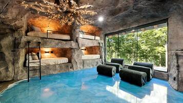 6 bedrooms, free WiFi, bed sheets