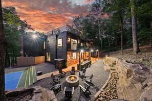 Terrace/patio - Cave Room, Waterfall, Pickleball, Poker Table, Pool Table, Pets (Broken Bow)