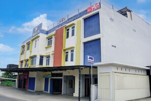 Exterior - Hotel O Angkatan 45 Near Istana Gubernur Formerly Maleo Hotel (Palembang)
