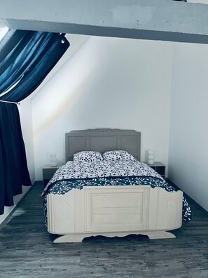 3 chambres, bureau, fer et planche à repasser, Wi-Fi