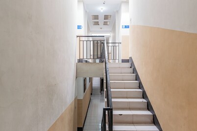 Hotel O Ilir Barar I Near Rumah Sakit Islam Siti Khadijah Formerly Maleo Hotel