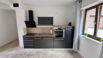 Kühlschrank, Ofen, Herdplatte, Geschirrspüler