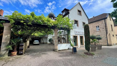 Design Apartment "Kiwi" im alten Schloss Deidesheim