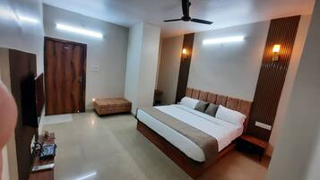 Deluxe Double Room | Free WiFi