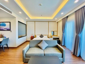 Panoramic Studio