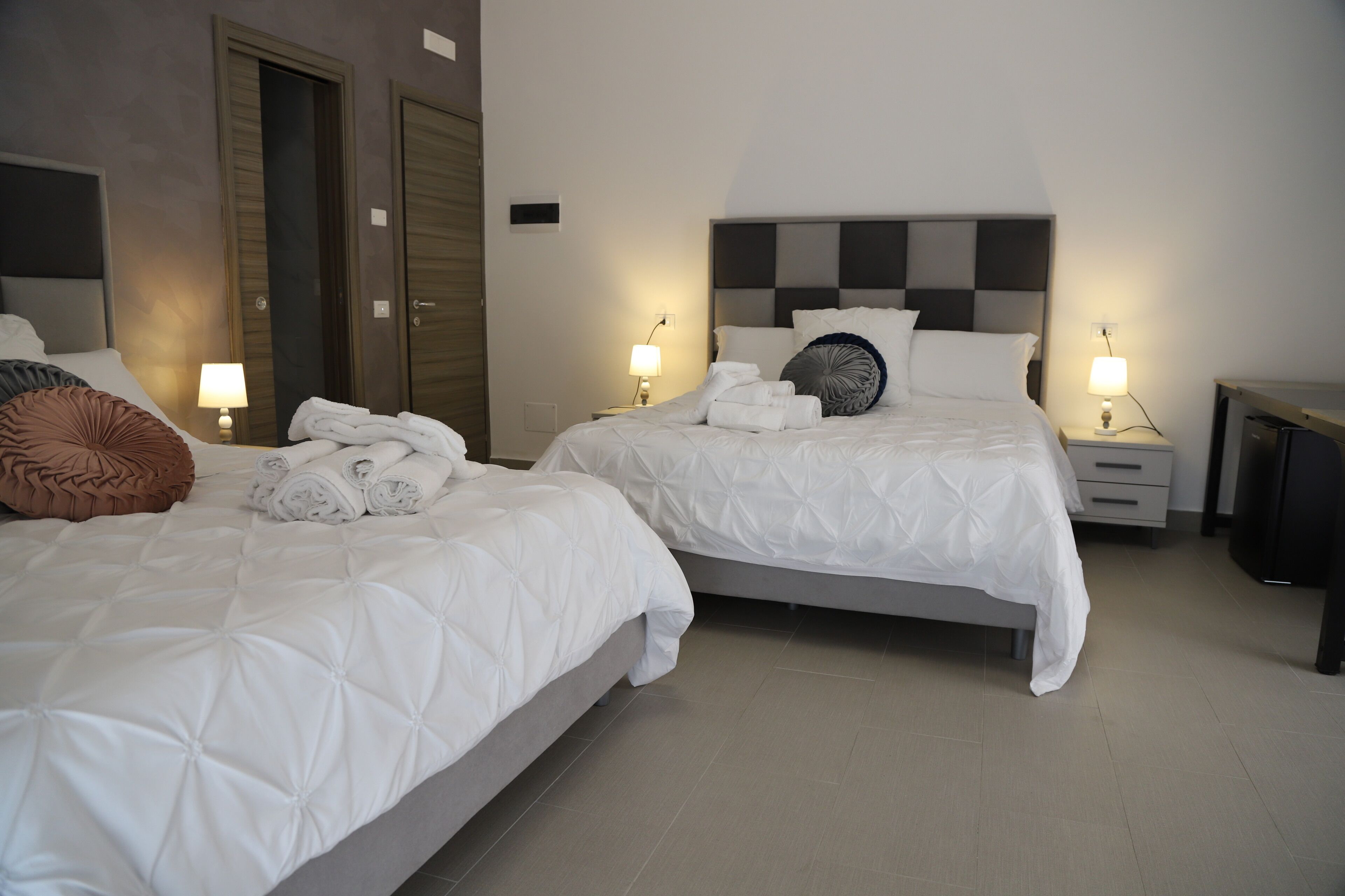 Emerella Luxury Family Suite Room 6