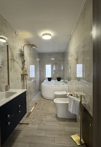 Emerella Luxury Suites-Siderno Lungomare