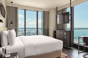 Minibar, in-room safe, blackout curtains, iron/ironing board - Hotel Indigo Auckland by IHG (Auckland)