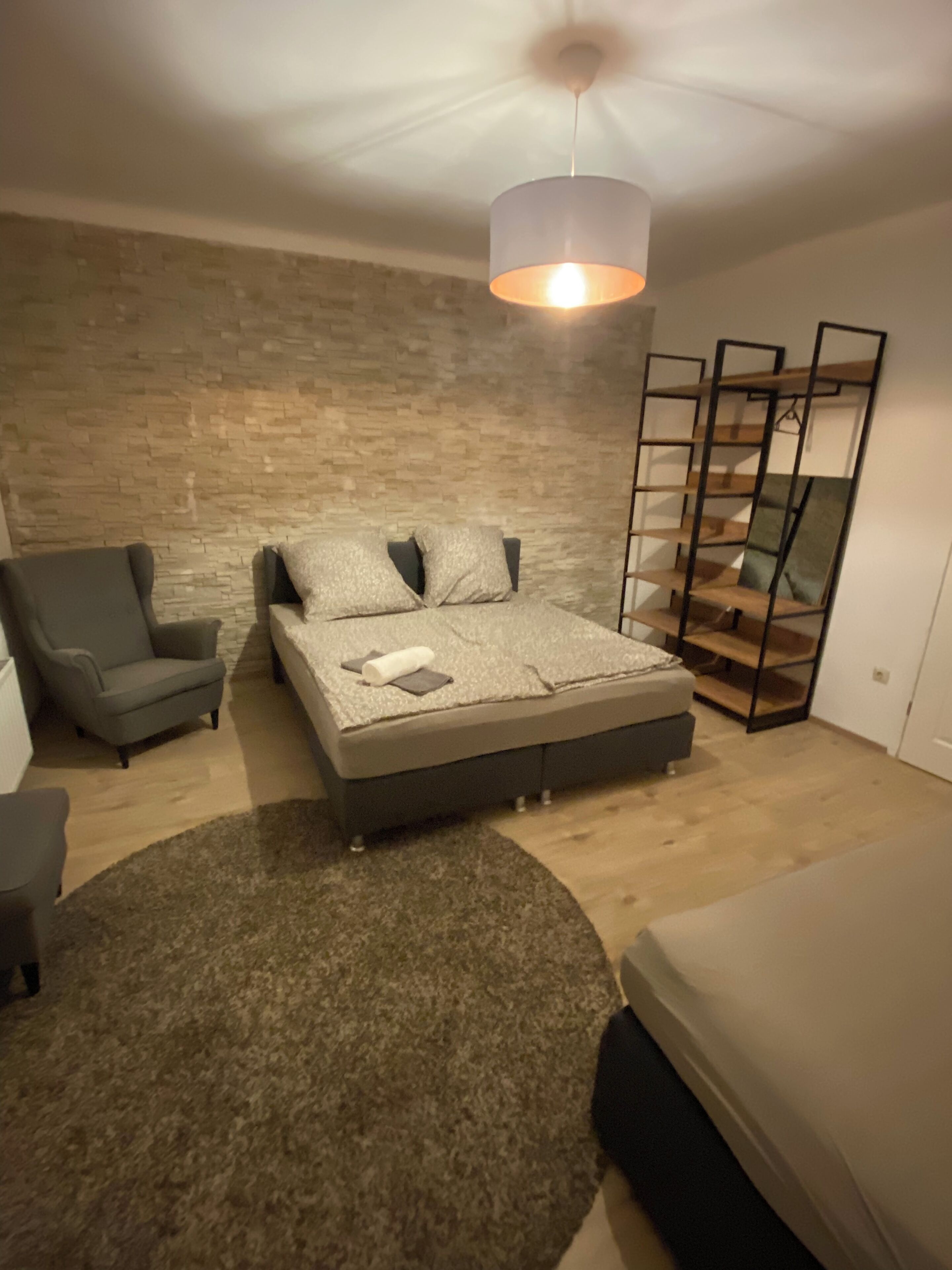 3 chambres, fer et planche à repasser, draps fournis