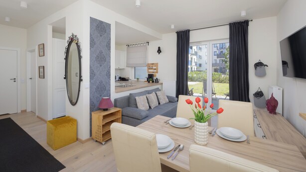 Living area - Warsaw Apartment With Garden by Renters (Warsaw)