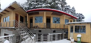 Front of property - Hotel Shwetambara (Bhatwari)