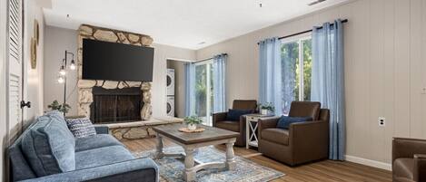 TV connectée, cheminée