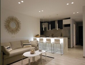 Fernseher, Tischtennisplatte