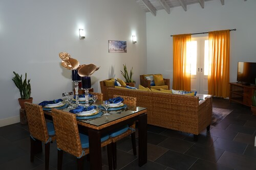 Divine & Spacious Marina Village 2 Bedroom Condo Close to Waterfront