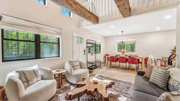 Smart TV, fireplace, offices