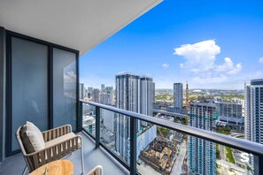 Property grounds - Panoramic City Views | Modern 1BR Condo in Downtown Miami (Miami)
