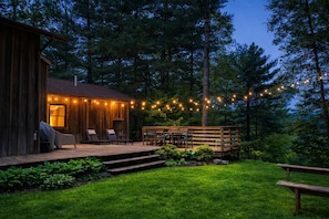 Terrace/patio - Mountain Retreat for Two! Japanese Tub. Fast WiFi (Bakersville)