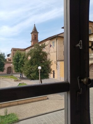 Interior - Foresteria San Niccolò - Triple Room (Prato)