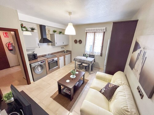 Logbook - The fishermen's Lodge - .  Apartment with parking in Cudillero.