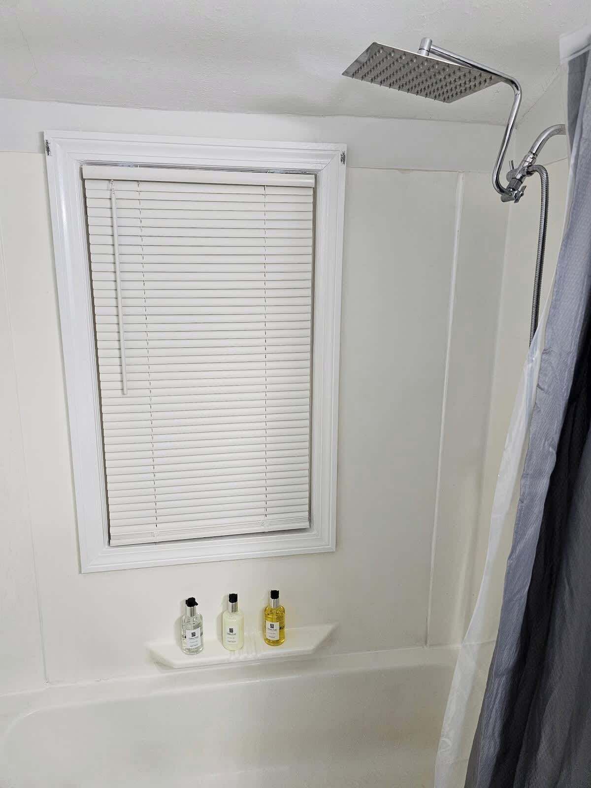 Shower, towels