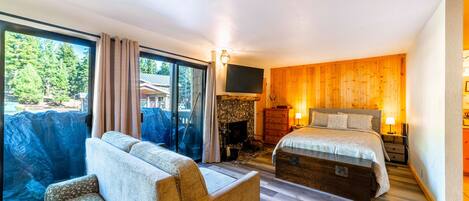 アイロン / アイロン台、WiFi (無料)、ベッドシーツ