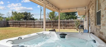 Hill Country Haven - Hot Tub & Game Room