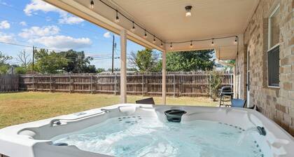 Hill Country Haven - Hot Tub & Game Room