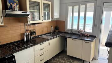 Apartment, 2 Bedrooms, Accessible, Balcony | Interior