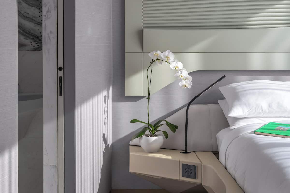 Premium bedding, minibar, in-room safe, desk