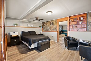 5 chambres, fer et planche à repasser, lit parapluie, Wi-Fi gratuit