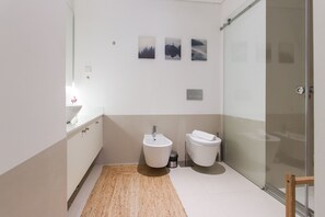 Shower, towels - Estrela Delight by Homing (Lisbon)