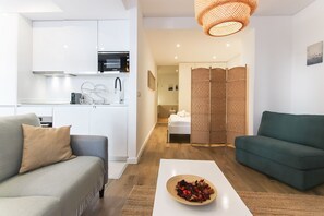Living area - Estrela Delight by Homing (Lisbon)