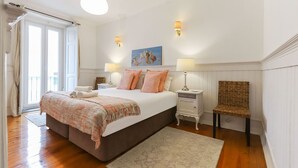 Unclassified image, 5 of 31, button - Estrela Panoramic Views by Homing (Lisbon)
