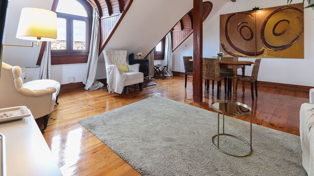 Unclassified image, 1 of 31, button - Estrela Panoramic Views by Homing (Lisbon)