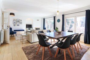 Dining - Laranjeiras Deluxe by Homing (Lisbon)