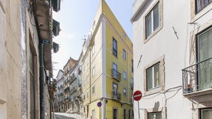 Unclassified image, 4 of 18, button - Santa Catarina Harmony by Homing (Lisbon)