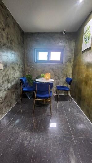 TV - Space Guesthouse (Seoul)