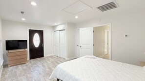 3 間睡房、熨斗/熨衫板、Wi-Fi、床單