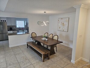 Dining - Great 3BR house in Myrtle Beach (Myrtle Beach)
