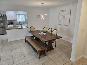Dining - Great 3BR house in Myrtle Beach (Myrtle Beach)
