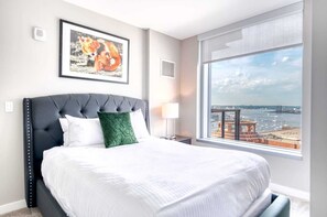 2 bedrooms, desk, iron/ironing board, WiFi