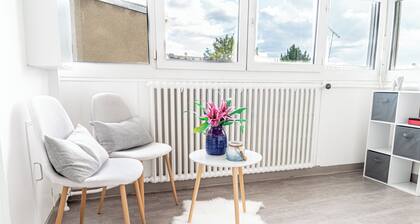 House in the center of Versailles, 5 minutes from the château and freeway