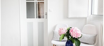 House in the center of Versailles, 5 minutes from the château and freeway