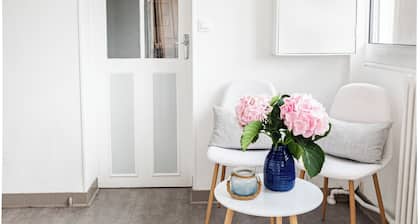 House in the center of Versailles, 5 minutes from the château and freeway