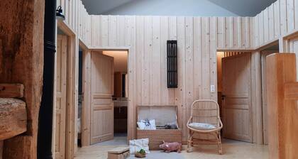 A warm Ardennes gîte and a beautiful large garden just for you!