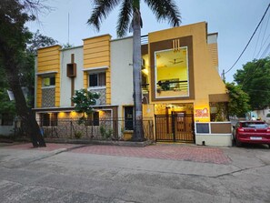 Property entrance - Ghar Aangan (Ujjain)