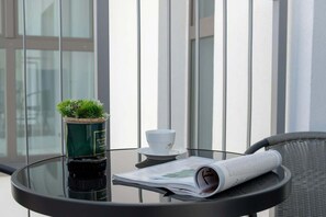 Unclassified image, 5 of 21, button