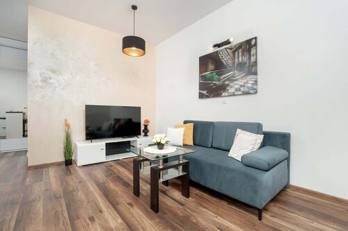 Apartment with Parking | Bath | Smart TV
